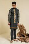 Abkasa_Green Terrycloth Sequins Forest Embroidered Bundi And Kurta Set _Online_at_Aza_Fashions