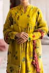 Archana Jaju_Yellow Silk Embroidery Mandarin Collar Printed Kurta Set _at_Aza_Fashions