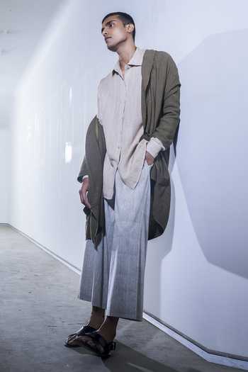 Buy_Urvashi Kaur_Grey Striped Pant _at_Aza_Fashions