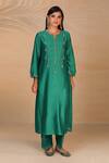 Anantaa By Roohi_Green Silk Chanderi Kurta _Online_at_Aza_Fashions