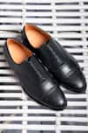 Buy_Dmodot_Black Leather Handcrafted Brogue Oxfords_at_Aza_Fashions