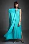 Buy_Neha Gursahani_Green Crinkled Cotton Embroidered Wooden Beads Round Neck Draped Kaftan Tunic _Online_at_Aza_Fashions