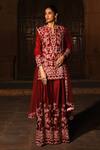 Buy_Reynu Taandon_Red Chanderi Silk Notched Kurta Set _at_Aza_Fashions