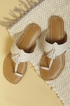 Buy_Sandalwali_White Tassels, Cut Work Handmade Kolhapuri Sandals With _at_Aza_Fashions
