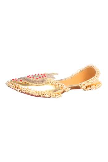 Buy_5elements_Gold Handcrafted Floral Embroidered Juttis _Online_at_Aza_Fashions