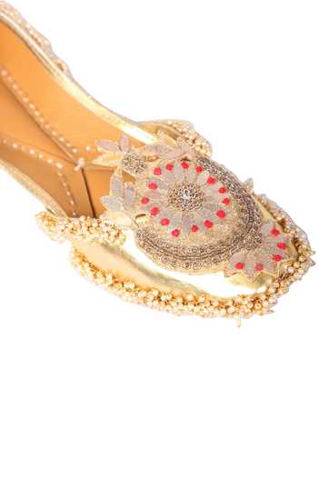 Shop_5elements_Gold Handcrafted Floral Embroidered Juttis _Online_at_Aza_Fashions