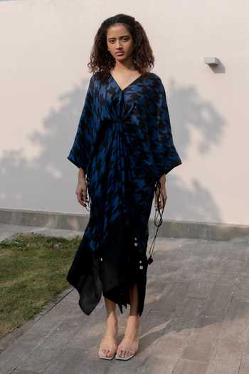 Kavya Singh Kundu_Black Silk Tassels V-neck Cairo Houndstooth Print Kaftan _Online_at_Aza_Fashions
