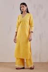 Buy_TIC_Yellow Cotton Print Geometric V Neck Kurta Palazzo Set _at_Aza_Fashions