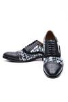 Buy_Mistersinister_Black Crust Leather With Crease-free Printed Canvas Crust Leather Brogue Shoes_at_Aza_Fashions