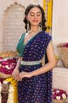 Chhavvi Aggarwal_Blue Georgette Printed Floral Motifs V Neck Saree Set _Online_at_Aza_Fashions