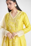 Buy Megha Bansal White Organza, Chanderi Pearl, Thread Mandarin Piyali Kurta Set Online at Aza Fashions Buy_Megha Bansal_White Organza, Chanderi Pearl, Thread Mandarin Piyali Kurta Set_Online_at_Aza_Fashions