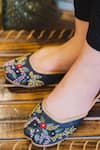 Buy_Cilwana Studio_Black Embroidered Knotted Work Juttis _at_Aza_Fashions