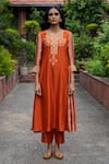 Buy_Deep Thee_Orange Chanderi Embroidery Floral Round Yoke Kurta Set _Online_at_Aza_Fashions