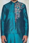 Shop_DiyaRajvvir_Green Cotton Silk Embroidered Bundi With Kurta_Online_at_Aza_Fashions