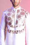 Diyarajvvir_White Silk Lining Mul Embroidered Kurta Set _Online_at_Aza_Fashions