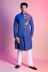 Diyarajvvir_Blue Silk Bundi Lining Mul Embroidered And Kurta Set _Online_at_Aza_Fashions