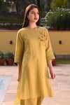 Buy_Linen Bloom_Yellow 100% Linen Round Hand Embroidered Kurta _at_Aza_Fashions