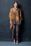 Buy_Clos_Gold Dupion Silk Printed Abstract Mandarin Collar Kaftan Tunic And Pant Set _at_Aza_Fashions