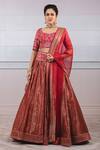 Buy_Tarun Tahiliani_Red Brocade Scoop Neck Embroidered Bridal Lehenga Set _at_Aza_Fashions