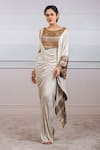 Buy_Tarun Tahiliani_White Foil Jersey Round Metallic Pre-draped Saree _at_Aza_Fashions