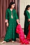 Buy_Label Niti Bothra_Green Cupro Dupion Embroidery V Neck Kurta Palazzo Set _at_Aza_Fashions