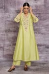 Shop_Label Niti Bothra_Green Chanderi Silk Embroidered Thread Work V Neck Floral Kurta And Palazzo Set _at_Aza_Fashions