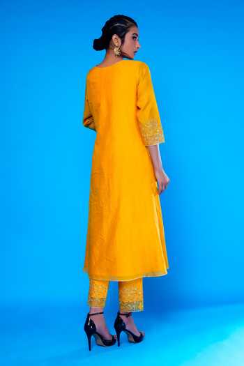 Shop_Asaga_Yellow Dupatta Organza, Kurta Chanderi Silk- 80% Cotton, Pant Mul- Firaq Set _at_Aza_Fashions