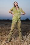 Buy_THE IASO_Green Crinkle Chiffon Printed Sinuous Motifs Lapel Sander Shirt And Pant Set  _at_Aza_Fashions