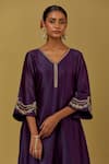 Ikshita Choudhary_Purple Chanderi Silk Embroidered Floral V Neck Kurta Pant Set _at_Aza_Fashions