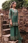 Buy_Samatvam by Anjali Bhaskar_Green Chanderi Silk Notched Embroidered Kurta Set _at_Aza_Fashions