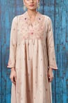 Buy_Label Niti Bothra_Ivory Silk Embroidered Floral V Neck Kurta And Palazzo Set _Online_at_Aza_Fashions