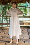 Buy_Juanita by Shubhda_White Handwoven Chanderi Lining Handloom Cotton Spread Collar Kurta And Pant Set _at_Aza_Fashions