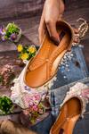 Buy_Kasually Klassy_Peach Tassel Embellished Juttis_Online_at_Aza_Fashions