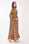 KoAi_Maroon Chiffon Printed Dabu V Neck Kaftan _Online_at_Aza_Fashions