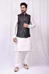 Buy_Samyukta Singhania_Grey Art Silk Na Textured Sleeveless Nehru Jacket Kurta Set_at_Aza_Fashions