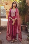 Buy_KARAJ JAIPUR_Magenta Kurta And Dupatta- Chanderi Embroidered Gota Round Floral Print Set _at_Aza_Fashions