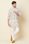 Buy_Spring Break_White Linen Printed Kurta _at_Aza_Fashions