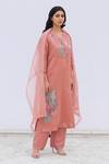 Buy_Oja_Pink Kurta And Stole Handloom Tissue Silk, Pant Linen Satin Floral Applique Set _at_Aza_Fashions