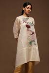Oja_White Kurta And Stole Handloom Tissue Silk, Pant Linen Satin Floral Round & Set _Online_at_Aza_Fashions