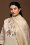 Buy_Oja_White Kurta And Stole Handloom Tissue Silk, Pant Linen Satin Applique Set _Online_at_Aza_Fashions