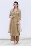 Buy_Oja_Brown Kurta And Stole Handloom Tissue Silk Applique Floral V Neck Set _at_Aza_Fashions