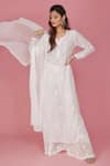 LABEL AISHWARYRIKA_White Georgette Embroidered Chikankari Notched Kurta _Online_at_Aza_Fashions