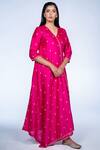 Buy_Deep Thee_Pink Silk Chanderi V Neck Embellished Kurta _at_Aza_Fashions
