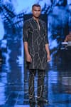 Son of A Noble Snob_Black 100% Linen Geometric Hisara Kurta Set  _Online_at_Aza_Fashions