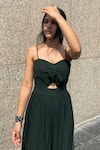 Shop_Ranng Label_Green Viscose Georgette Plain Sweetheart Neck Pleated Jumpsuit _Online_at_Aza_Fashions