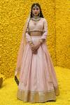 Buy_Mahima Mahajan_Peach Banarasi Chanderi Woven Floral V Neck Ehsaas Bridal Lehenga Set _at_Aza_Fashions