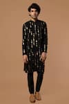 Buy_Masaba_Black Crepe Tribal Pillar Foil Print Kurta  _Online_at_Aza_Fashions