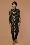 Buy_Masaba_Black Crepe Foil Print Tropical Floral Banana Kurta  _at_Aza_Fashions