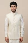 Buy_Tarun Tahiliani_White Katan Silk Textured Bundi  _at_Aza_Fashions