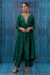 Buy_Label Niti Bothra_Green Silk Embroidered Floral Notched Kurta And Palazzo Set _at_Aza_Fashions